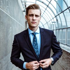 Portrait of Daniel Cross
