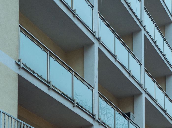 Ashford Court Apartments glass balustrades